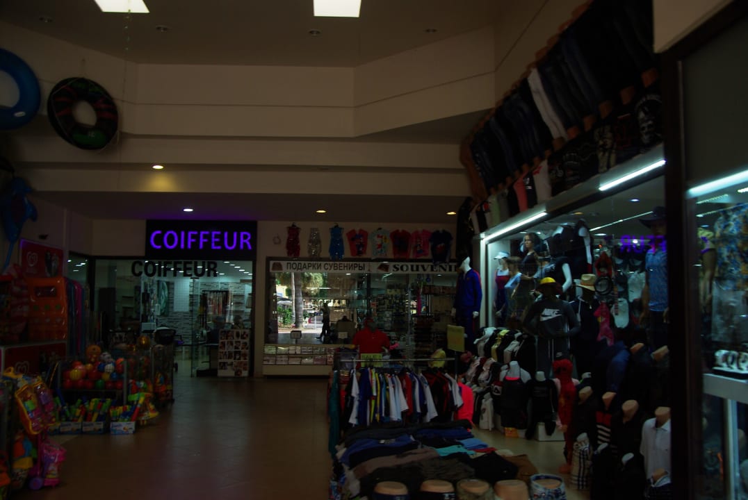 Geschäfte im Hotel VONRESORT Golden Beach