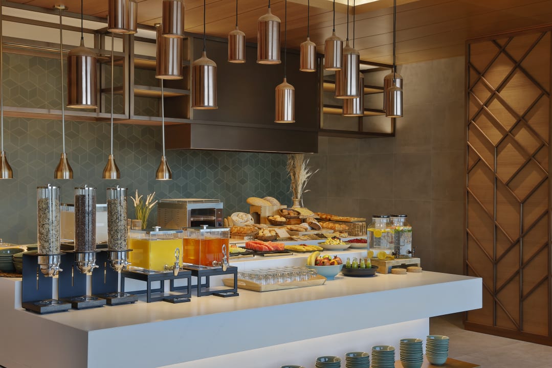 Gastro DoubleTree by Hilton Sharjah Waterfront Hotel & Residences