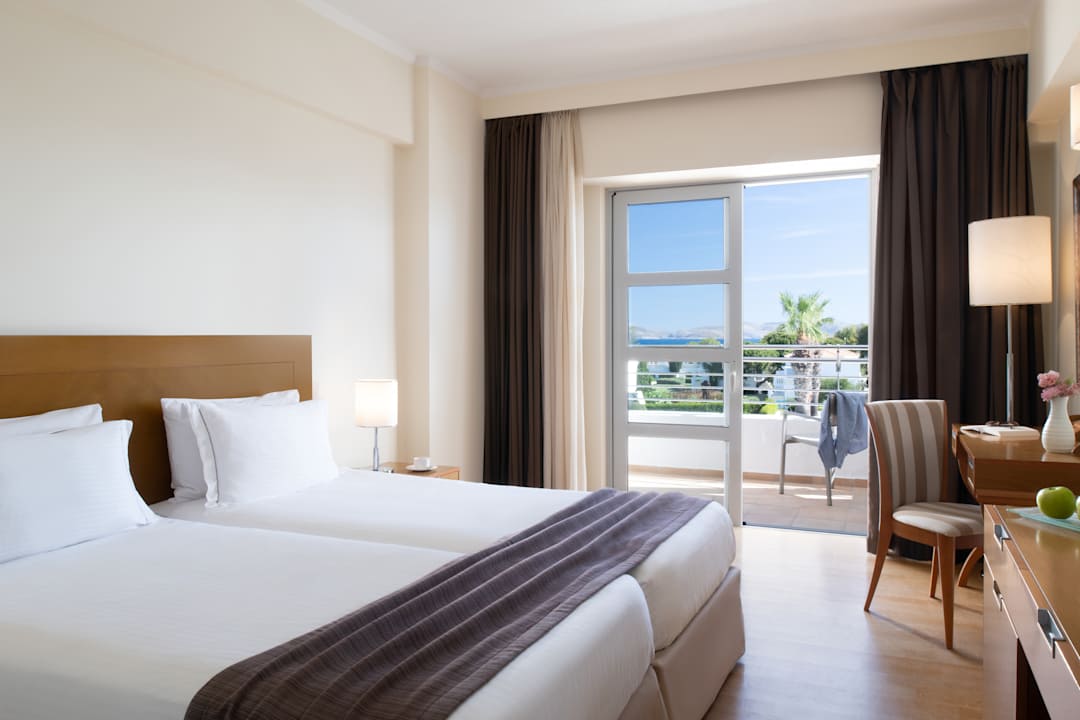 Zimmer Neptune Luxury Resort