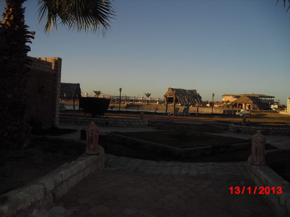 Территория Aladdin Beach Resort
