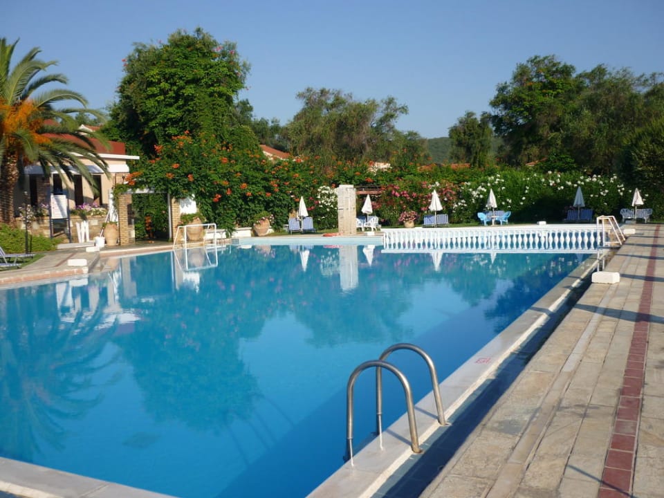 Pool und Gartenanlage Sentido Apollo Palace