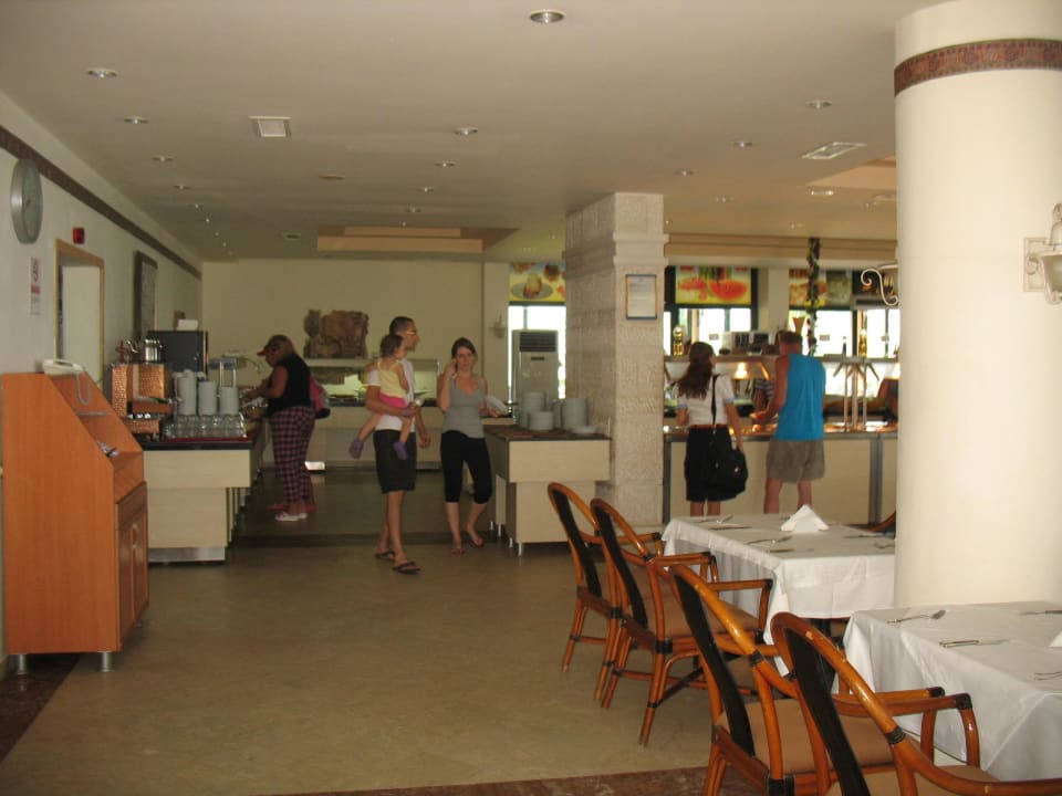 Restaurant Aska Hotel Just in Beach