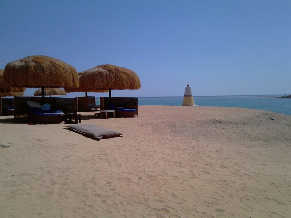 Strand Captain's Inn Hotel