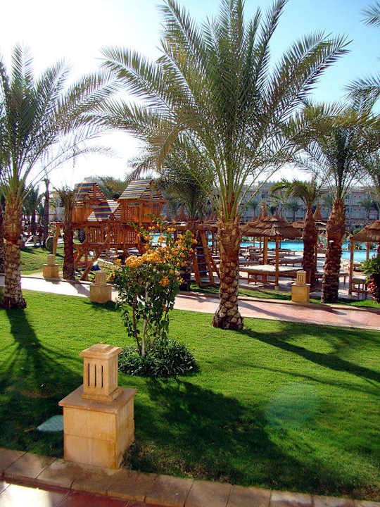 Сад Pickalbatros Palace Resort