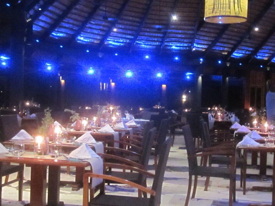 Das Restaurant am Abend  Komandoo Island Resort & Spa - Adults only