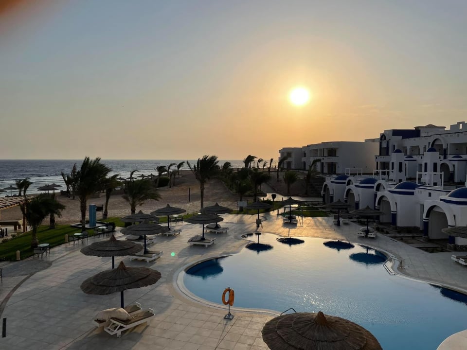Pool Coral Sun Beach