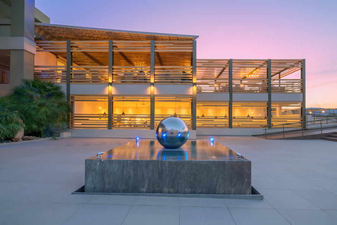 Entrance HARPIN Georgioupolis Resort Aquapark & SPA