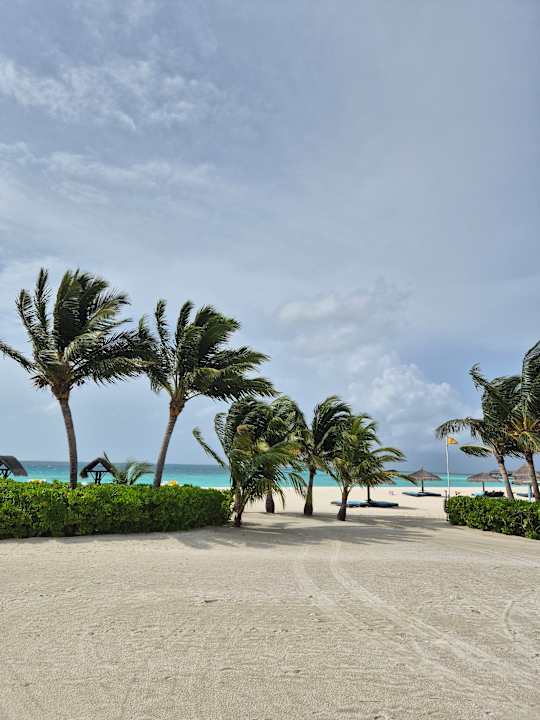 Strand Constance Moofushi Maldives