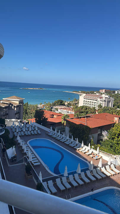 Ausblick Laguna Beach Alya Resort & Spa Hotel