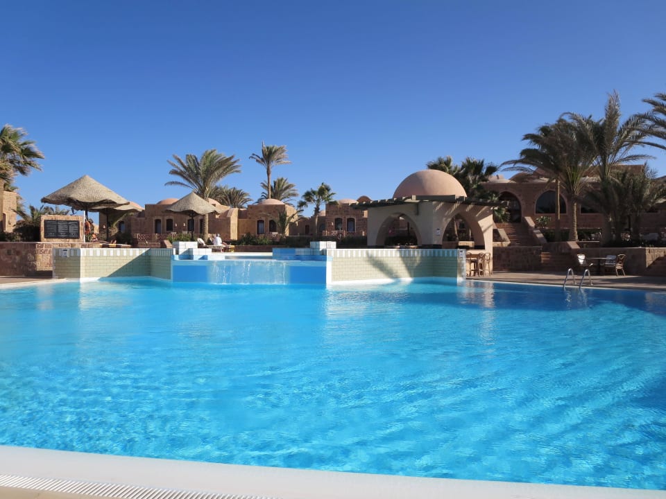 Gepflegter Pool Mövenpick Resort El Quseir