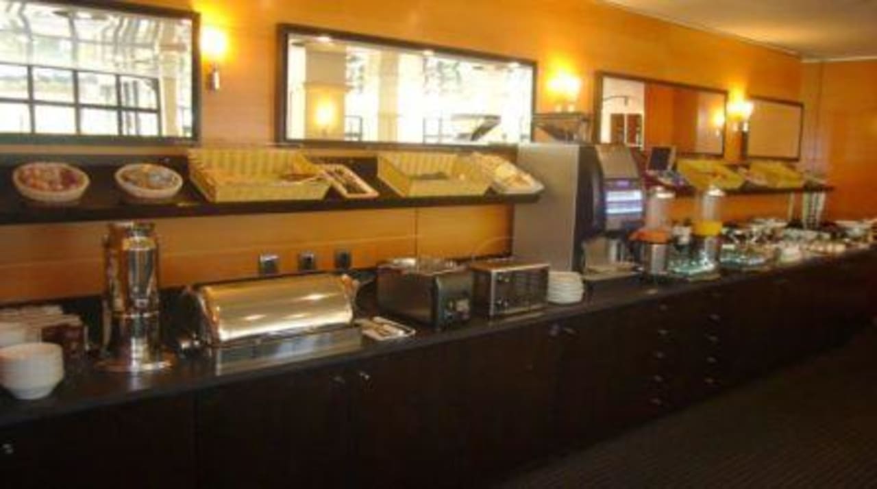 Petit Déjeuner Buffet Hotel Oceania Nantes