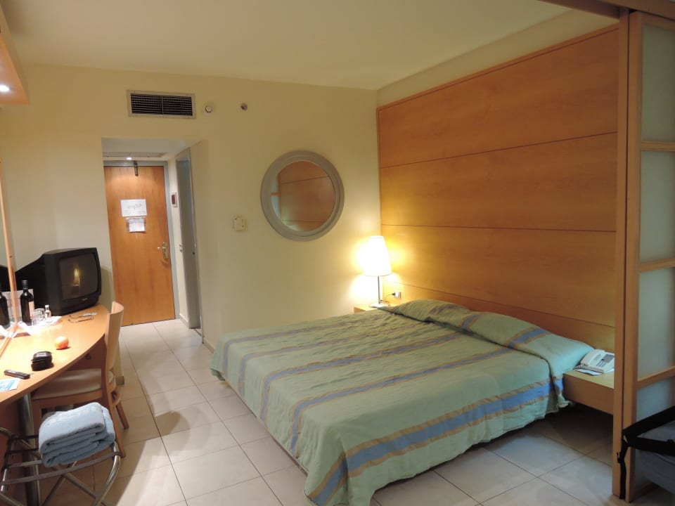 Geräumiges Zimmer Hotel Calypso Beach