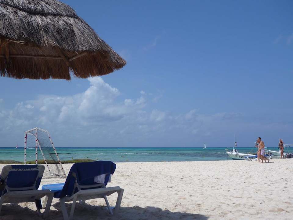 Karibischer Strand Sandos Caracol Eco Resort