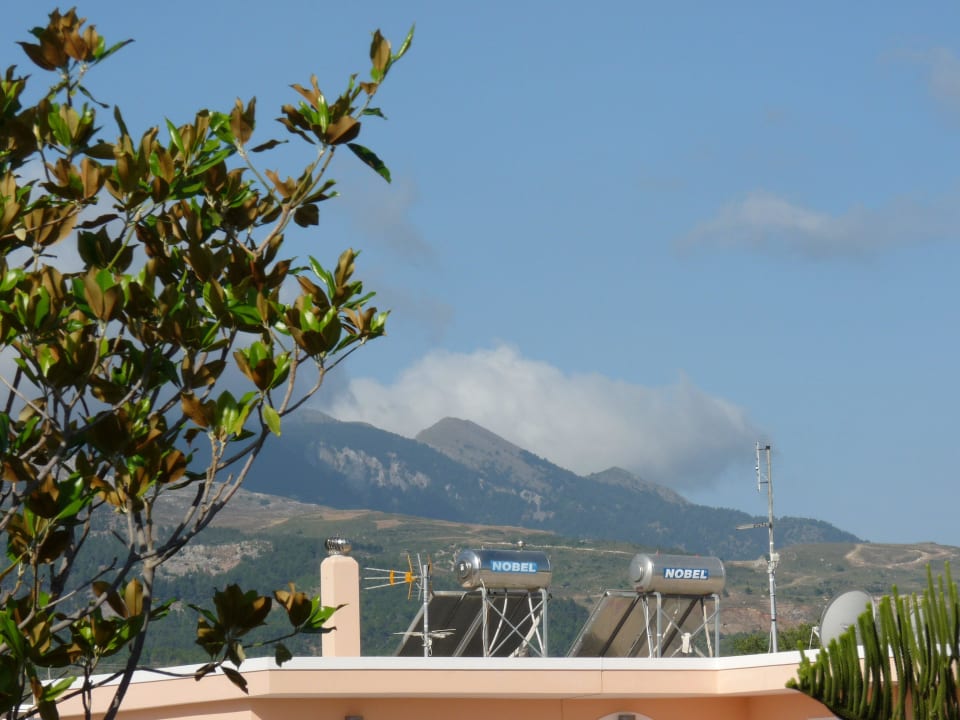 Widok z pokoju 215 Hotel Iris