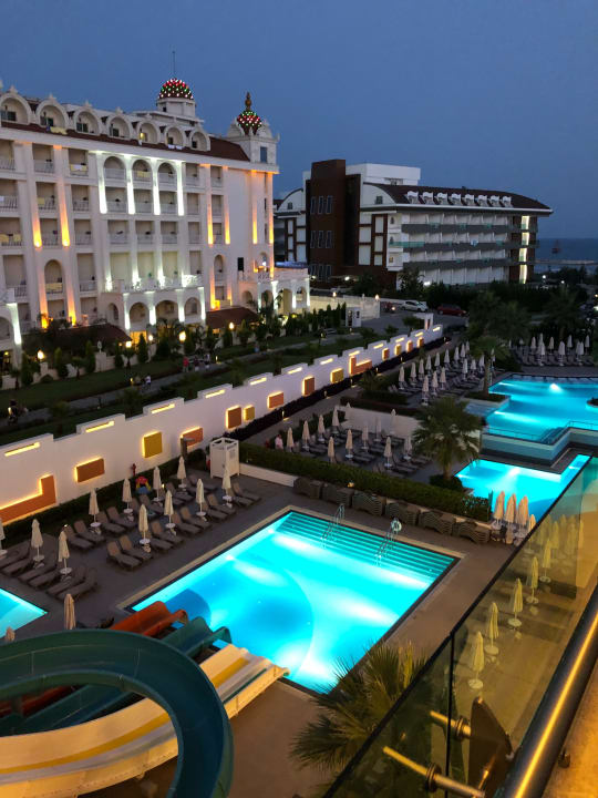 Pool Side Sunport Hotel & Spa