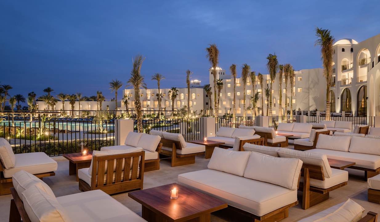 Gastro Serry Beach Resort