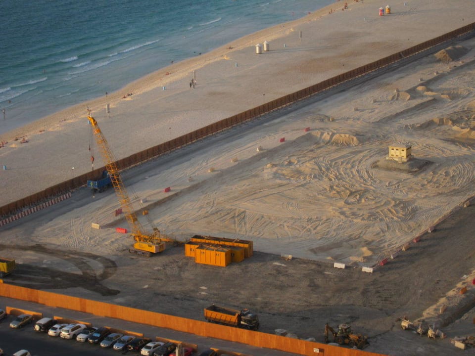 Die nördliche Baustelle Amwaj Rotana Jumeirah Beach Residence