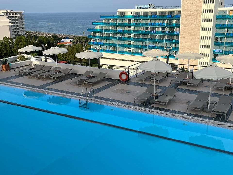 Pool Calypso Palace