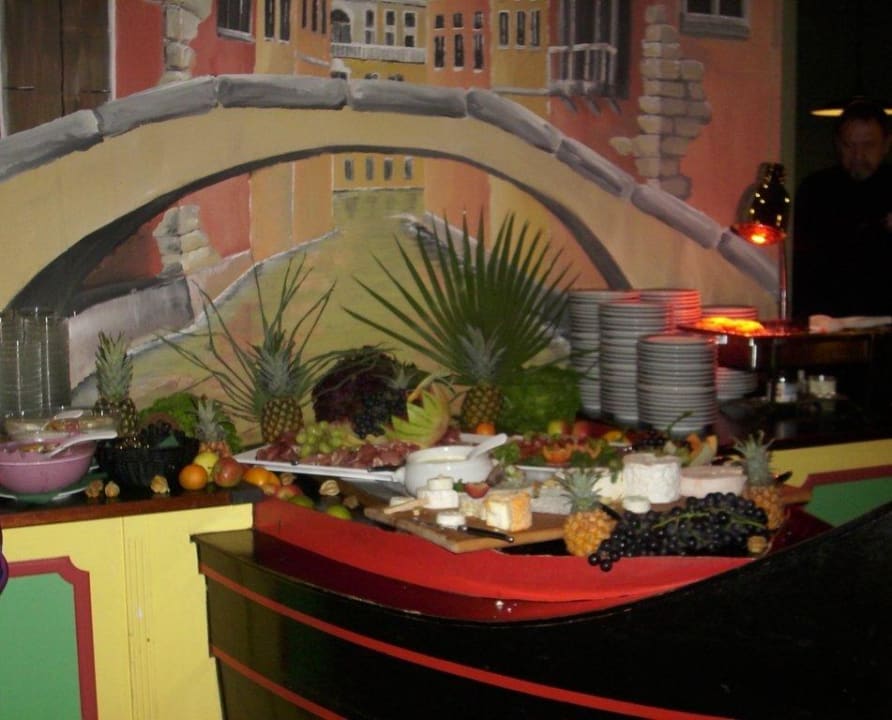 Büffet beim Italiener Van der Valk Resort Linstow