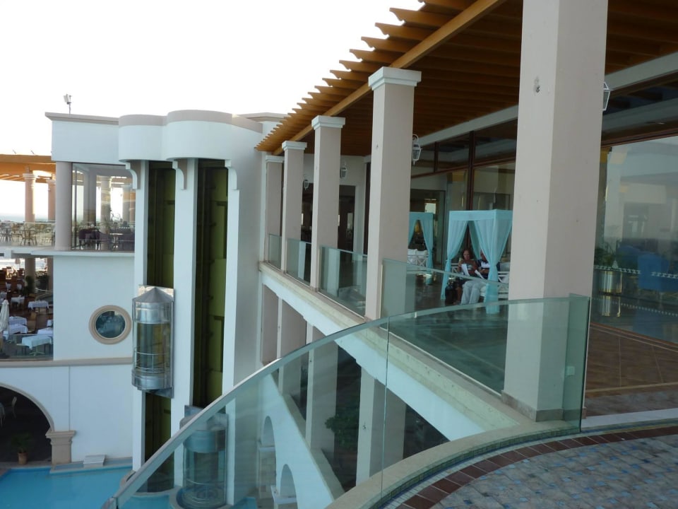 Blick aus der Rezeption Atrium Prestige Thalasso Spa Resort & Villas