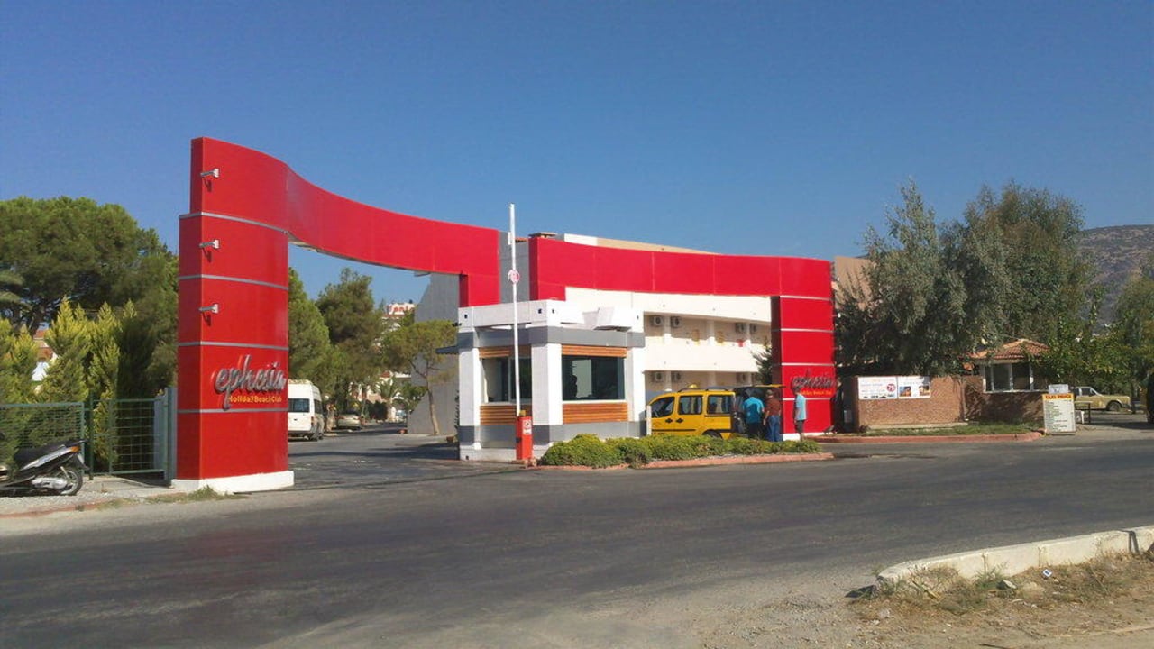 Ingang Ephesia Holiday Beach Club