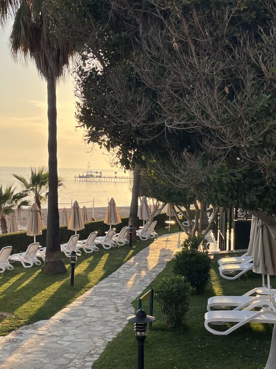 Gartenanlage Melas Resort Hotel