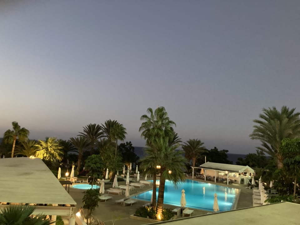 Pool Crystal Springs Beach Hotel