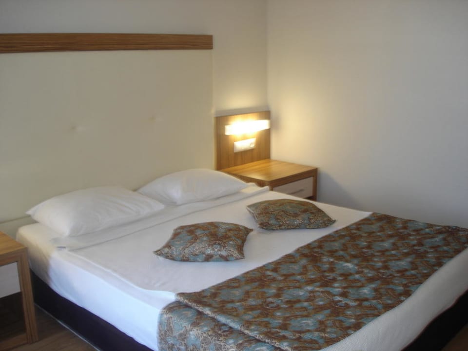 Bett Calimera Hane Garden