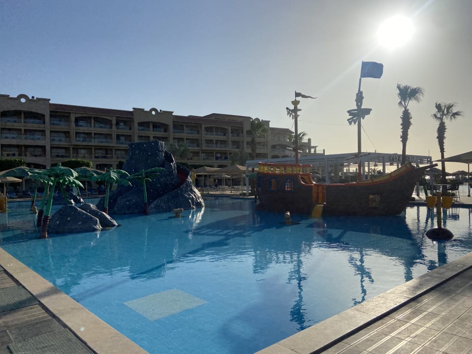 "Pool" Pickalbatros White Beach Resort (Hurghada) • HolidayCheck ...