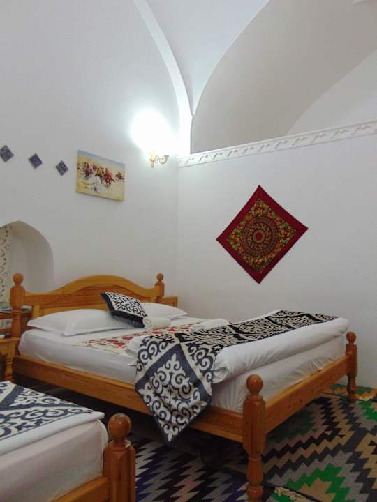 Zimmer Madrasah Polvon-Qori Boutique