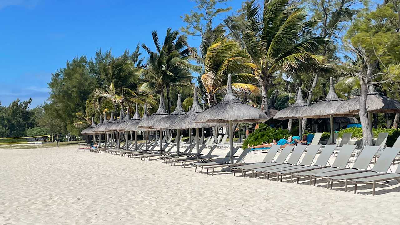 Strand Crystals Beach Resort Belle Mare, a member of Radisson Individuals