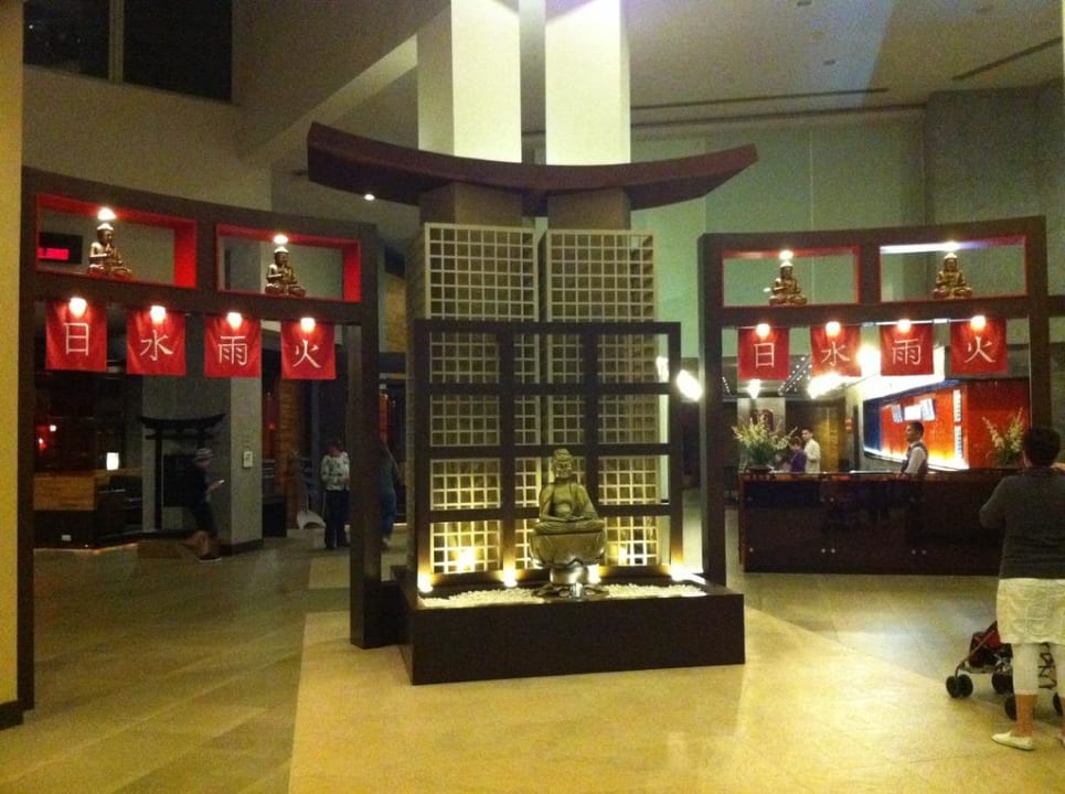 Eingangsbereich Limak Lara Deluxe Hotel & Resort