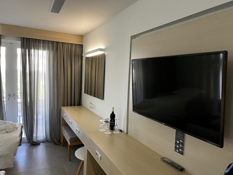 Zimmer Neptune Luxury Resort