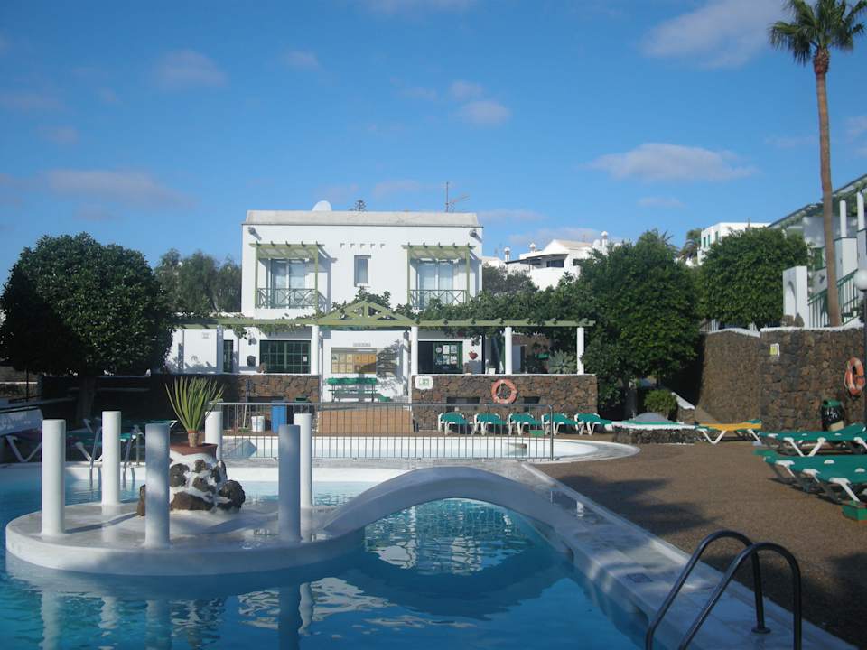 Pool mit klarem Wasser Apartamentos Guacimeta