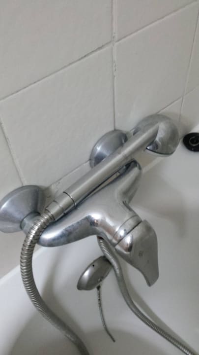 Zi. 200 - verkalkte Armaturen The Sea Hotel by Grupotel - Adults only