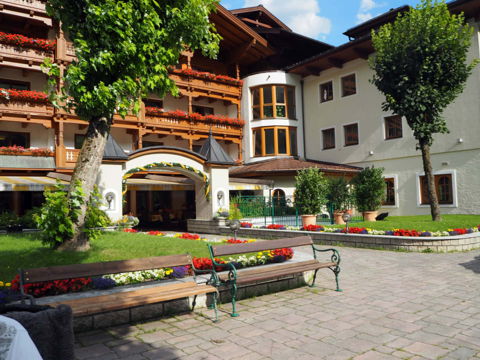 Eingang Restaurant Hotel Tauernhof