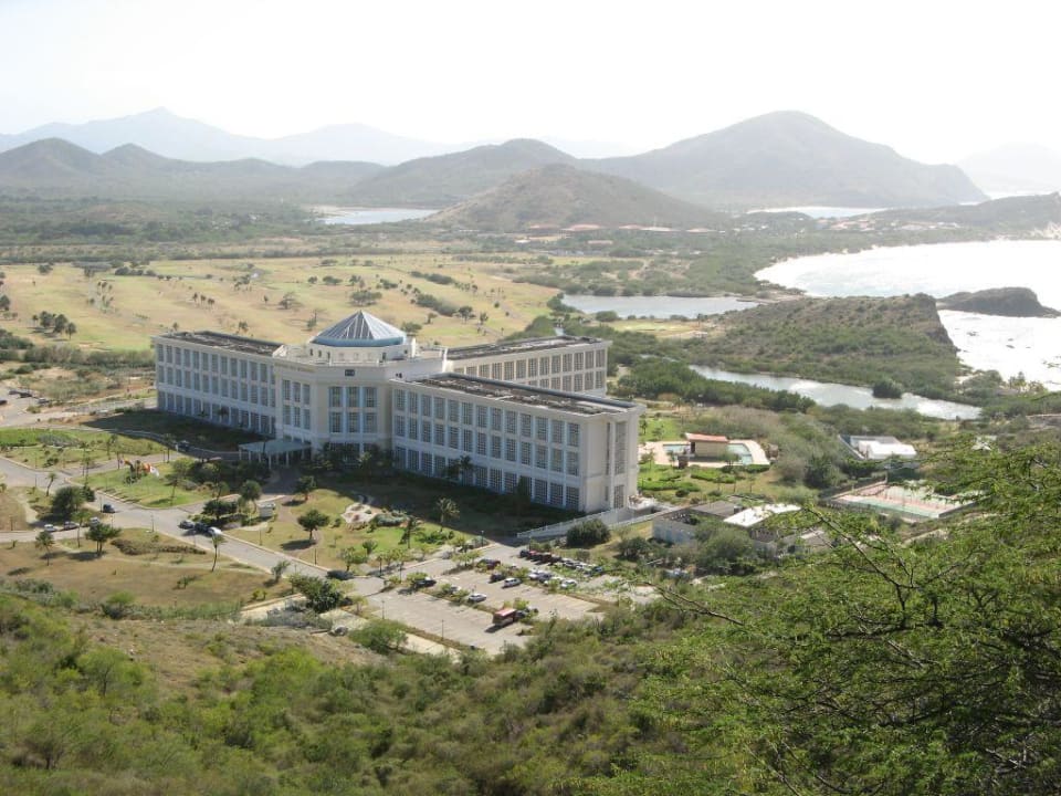 Hotel Hesperia von den Bergen aus Hotel Hesperia Isla Margarita