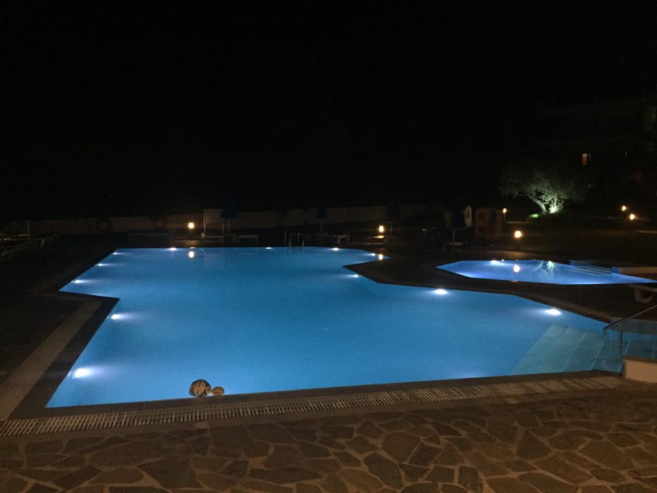 Pool Hotel Helena Christina