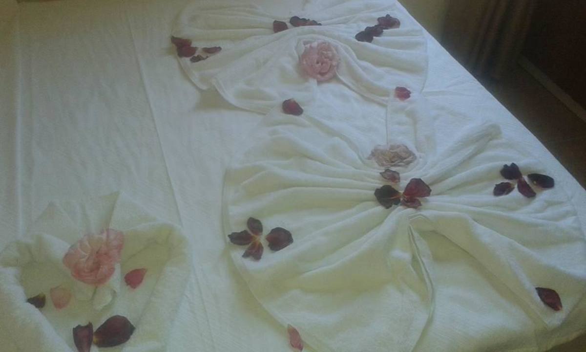 Takie cuda tworzyły się na łóżku Astor Beach Hotel