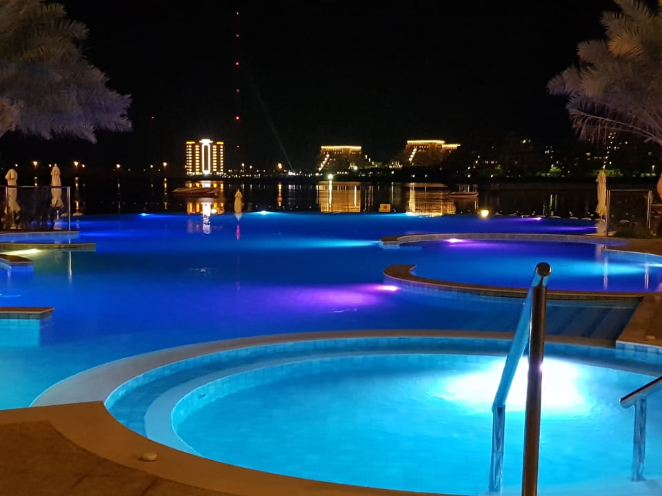 Pool DoubleTree by Hilton Resort & Spa Marjan Island