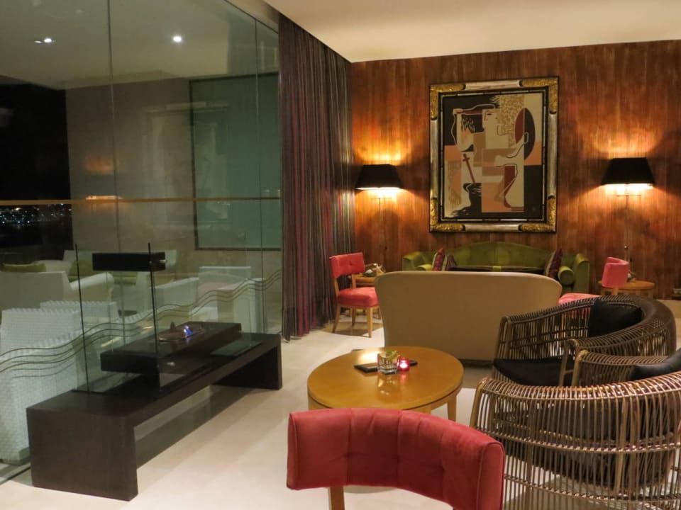 Sitzecke der Bar Hotel Cascais Miragem