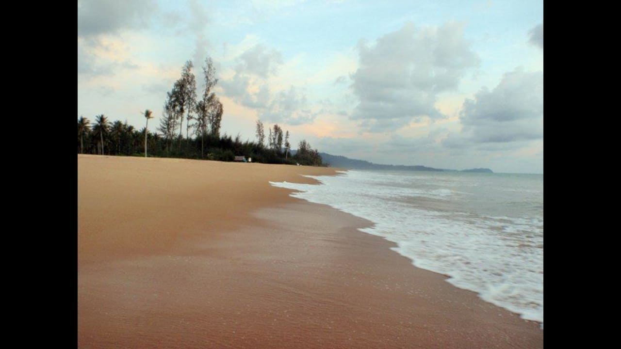 Strand ohne Ende Khaolak Orchid Beach Resort