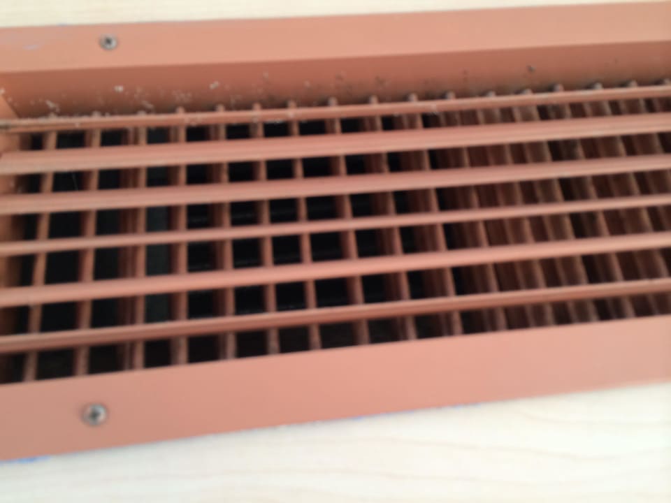 Verdreckte Klimaanlage im Zimmer Gloria Palace San Agustin Thalasso & Hotel