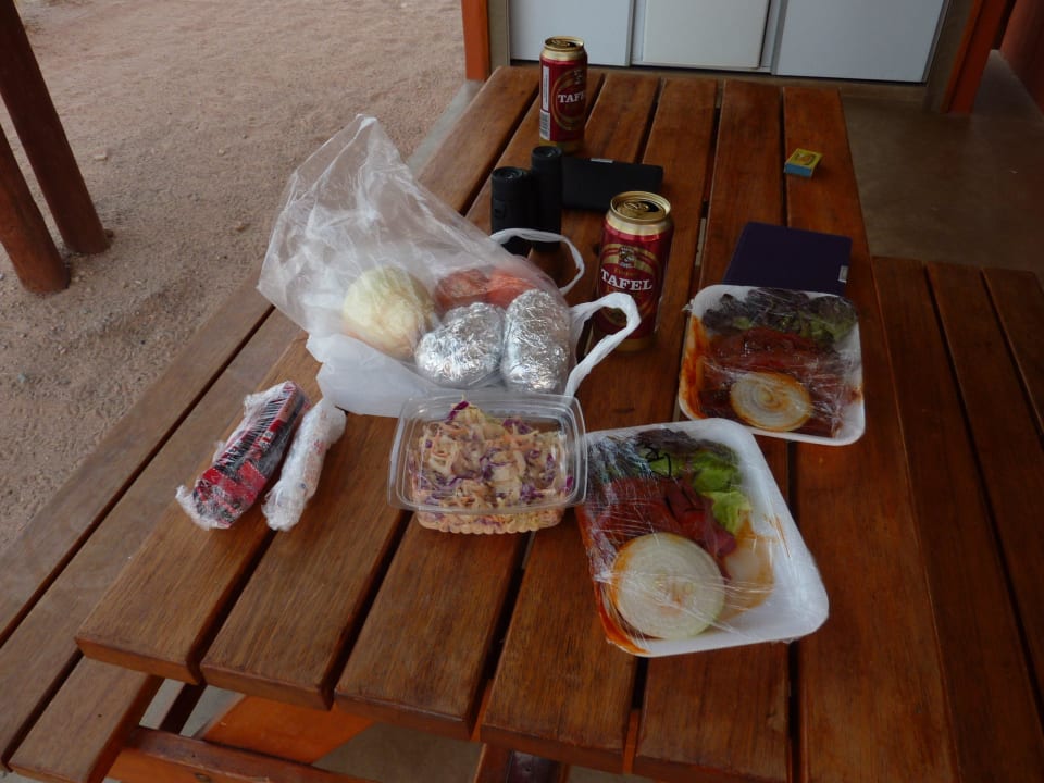 Lieferung des Grillguts Desert Camp