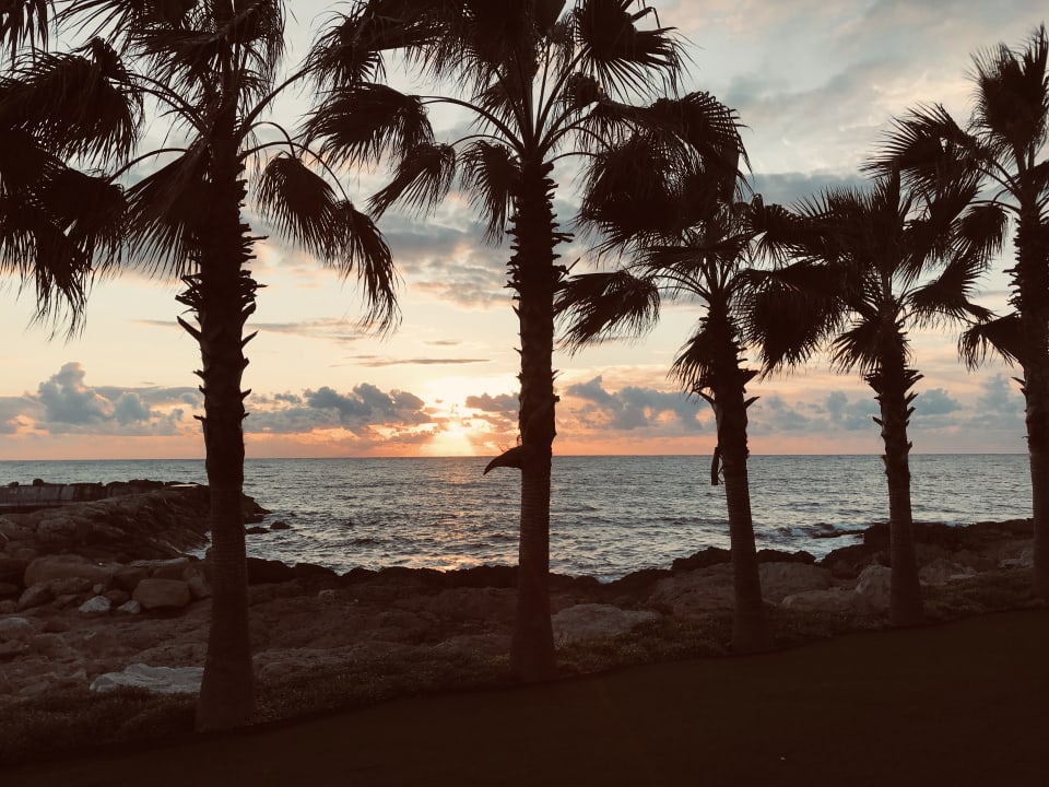 Strand Constantinou Bros Athena Royal Beach Hotel