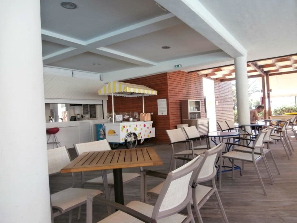 Bar przy basenie Sol Cosmopolitan Rhodes