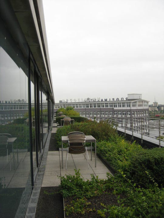 Terrasse auf der 6ten Etage Radisson Blu Hotel Köln