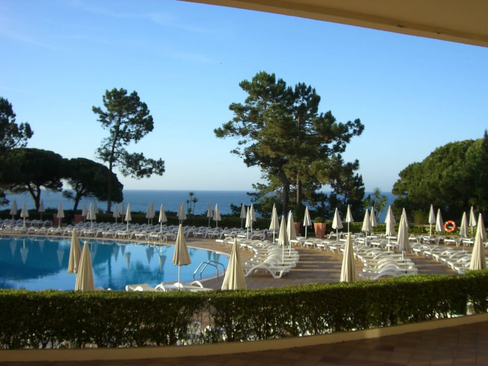 Pool beim Frühstück PortoBay Falésia