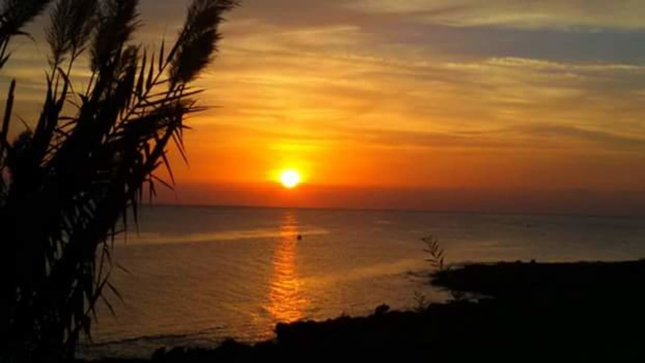 Strand Crystal Springs Beach Hotel