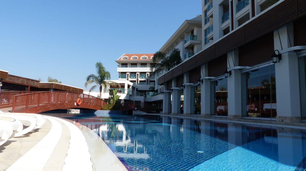 Es gibt versch. Ansichten Sunis Evren Beach Resort Hotel & Spa